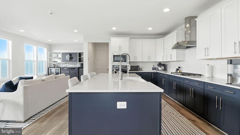 41912 Blair Woods Dr, Brambleton, VA 20148