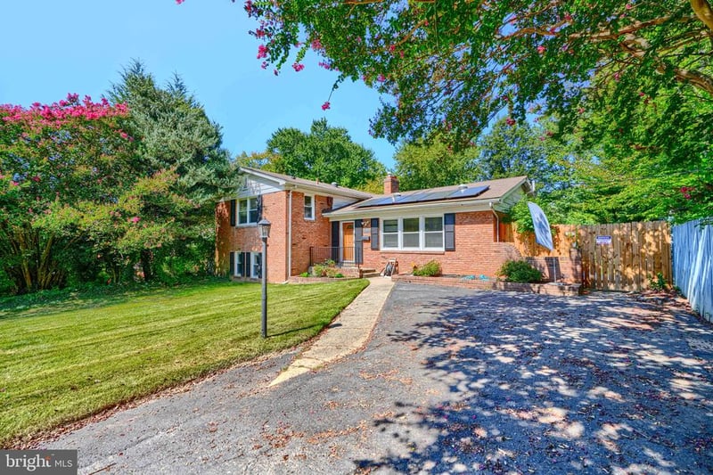 10708 Woodsdale Dr, Silver Spring, MD 20901