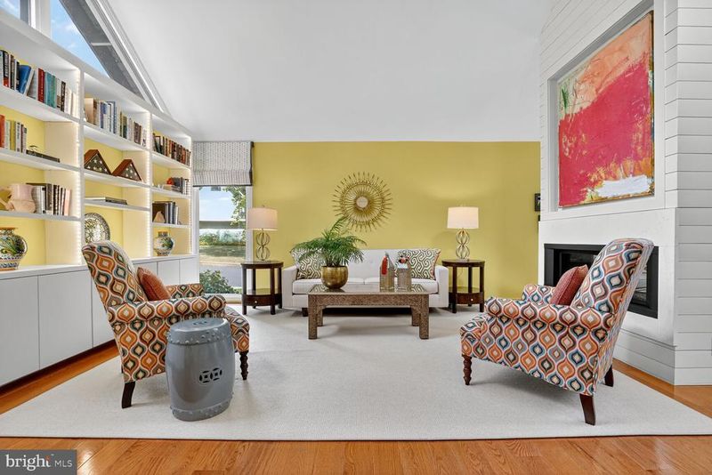 2410 Nottingham Dr, Falls Church, VA 22043