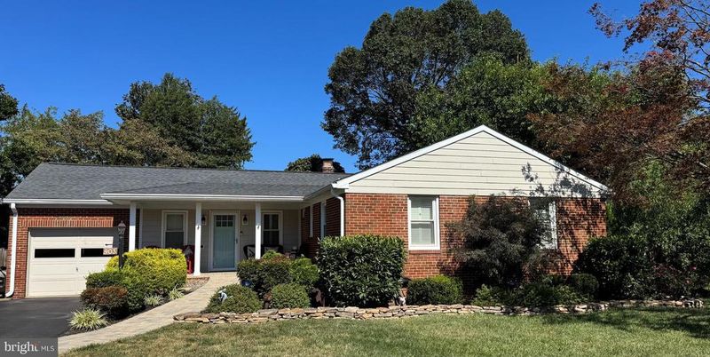903 Mercer Pl, Frederick, MD 21701