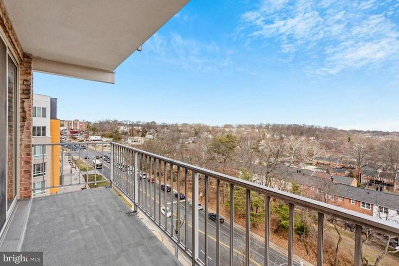 4520 King St #709, Alexandria, VA 22302