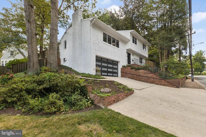 3209 Military Rd, Arlington, VA 22207