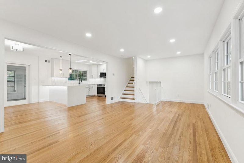 3209 Military Rd, Arlington, VA 22207