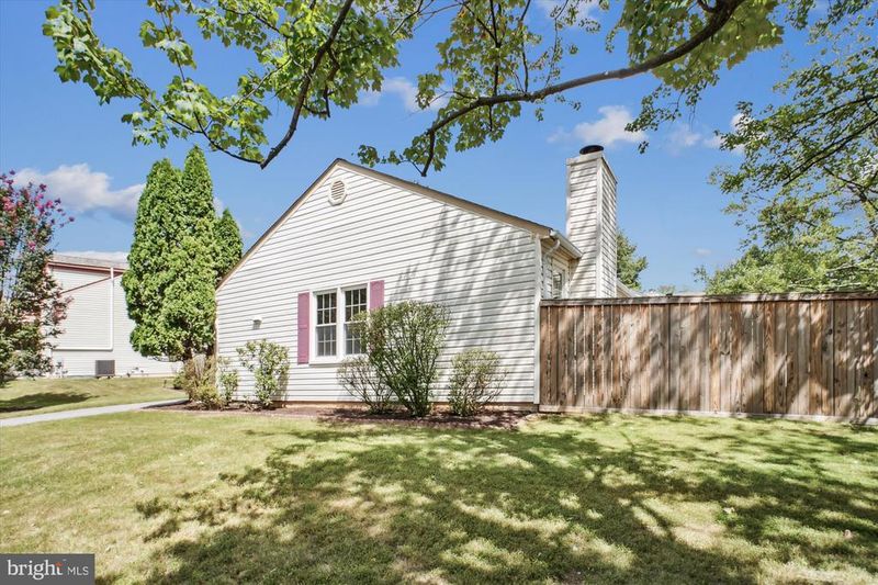 14046 Saddleview Dr, North Potomac, MD 20878