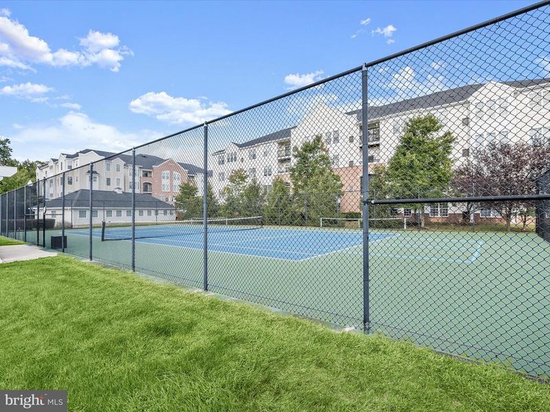 7325 Brookview Rd #305, Elkridge, MD 21075