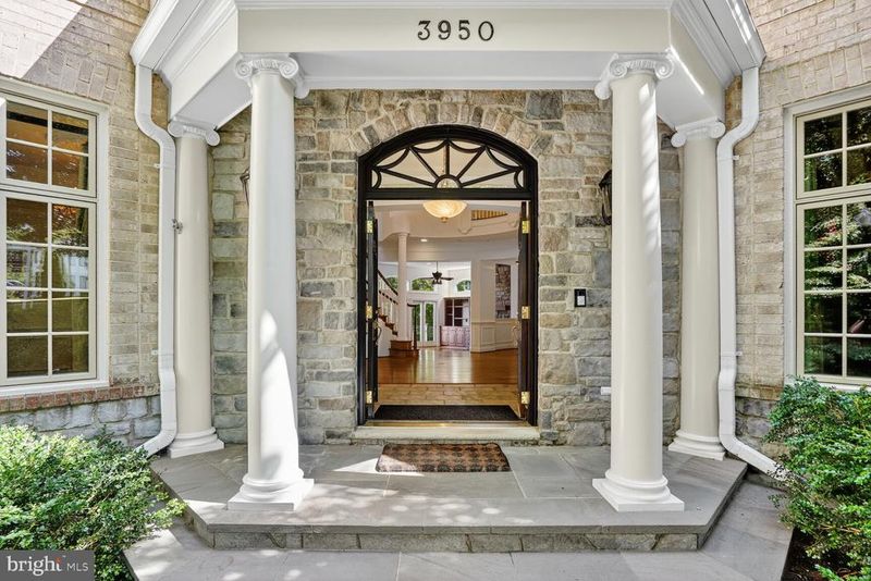 3950 27th Rd N, Arlington, VA 22207