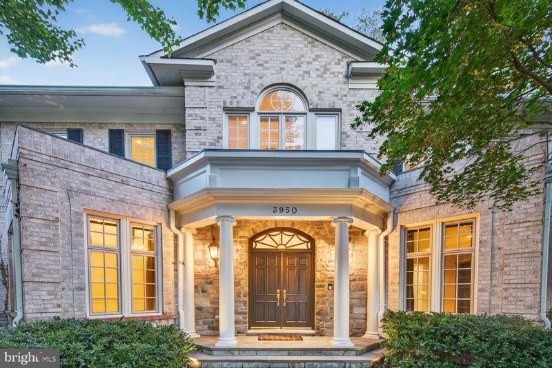 3950 27th Rd N, Arlington, VA 22207