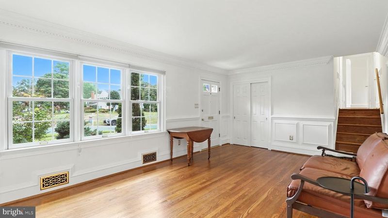 913 Croton Dr, Alexandria, VA 22308