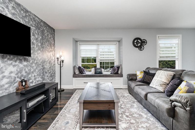 305 Backridge Ct, Fredericksburg, VA 22406