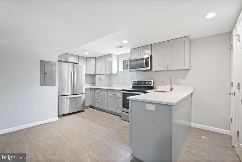 2215 Oak Glen Way, District Heights, MD 20747