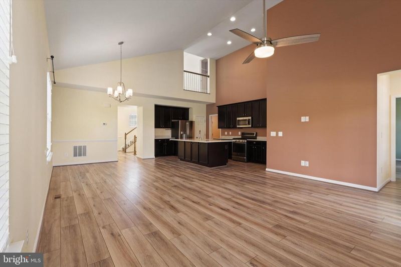 10242 Spring Iris Dr, Bristow, VA 20136
