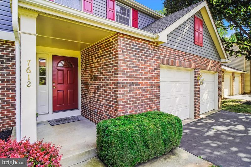 7612 Epsilon Dr, Rockville, MD 20855