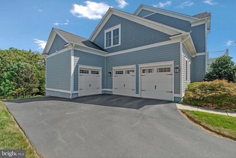 23712 Safflower Ct, Ashburn, VA 20148