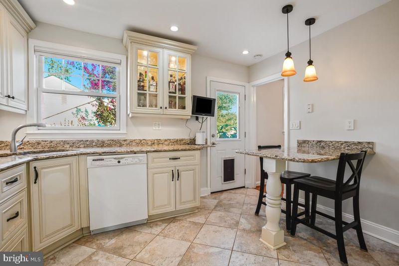 4507 Clearbrook Ln, Kensington, MD 20895