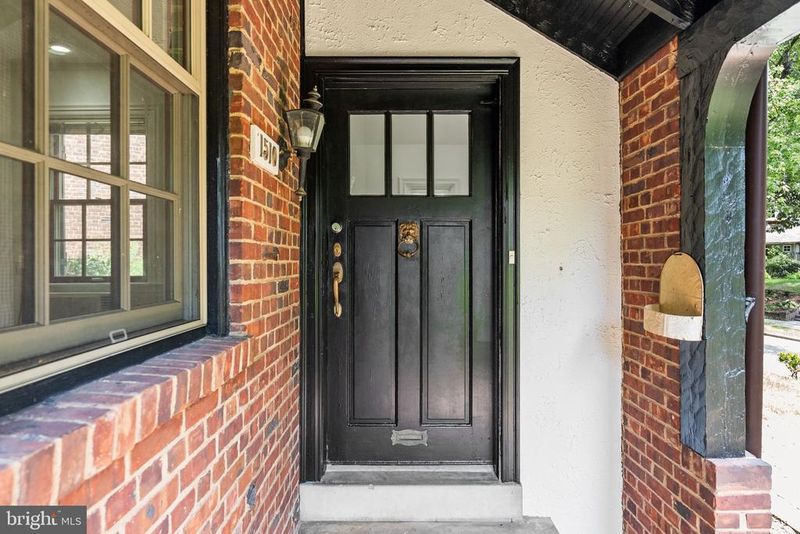 1510 44th St NW, Washington, DC 20007