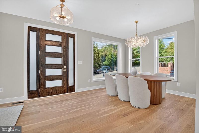 5310 Cathedral Ave NW, Washington, DC 20016