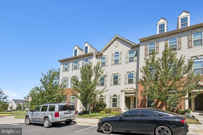 42114 Piebald Sq, Aldie, VA 20105