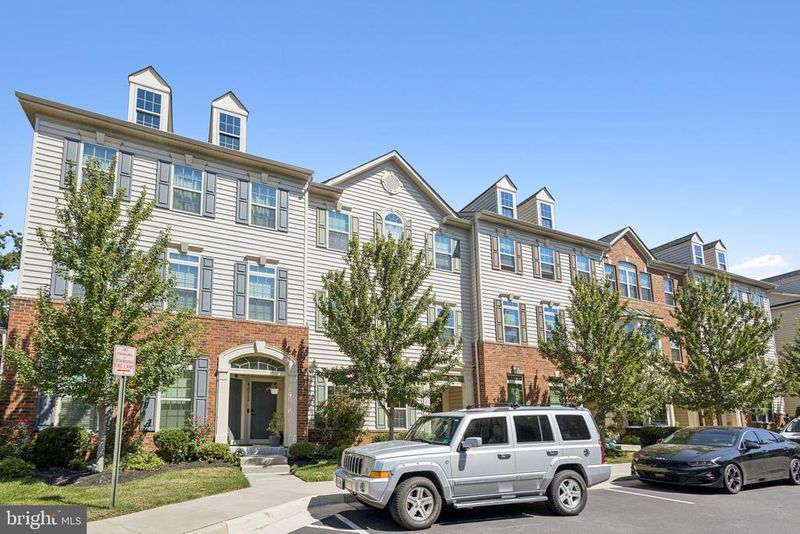 42114 Piebald Sq, Aldie, VA 20105