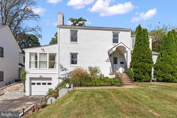 6023 Walhonding Rd, Bethesda, MD 20816