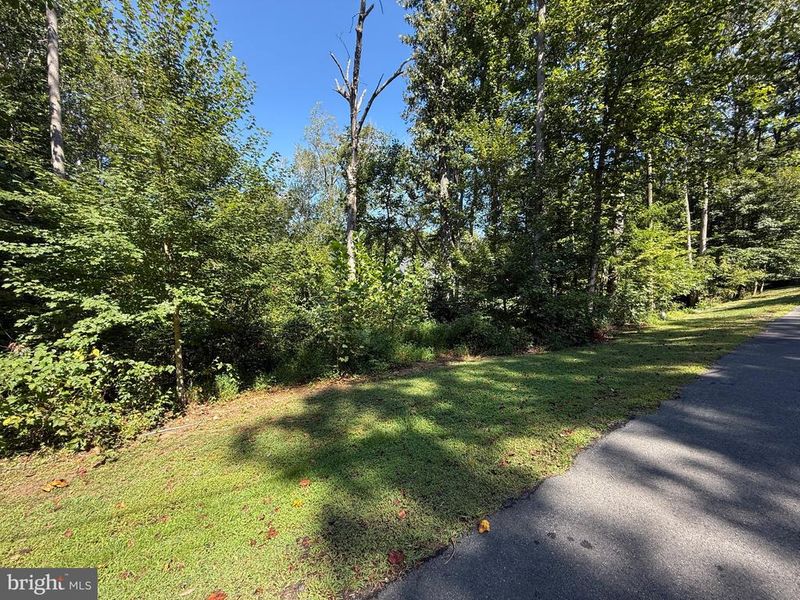13056 Hyla Dr, Manassas, VA 20112