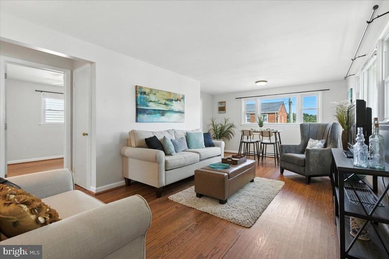 2012 S Lincoln St, Arlington, VA 22204