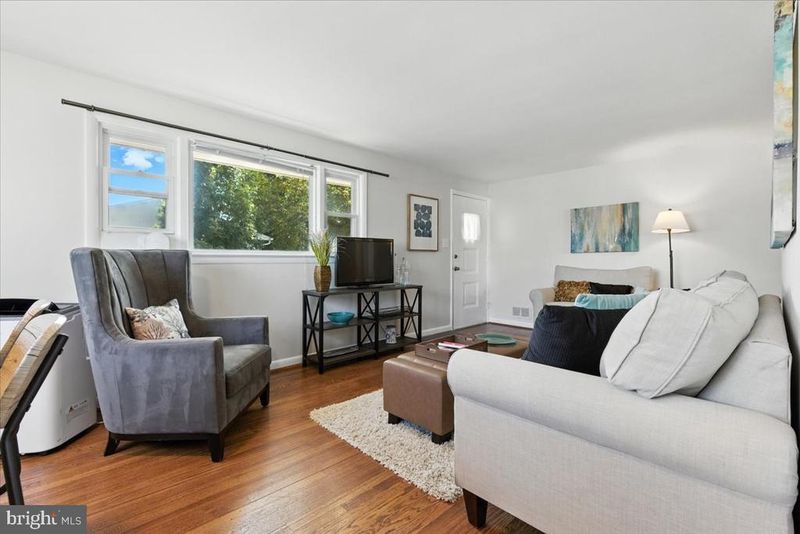 2012 S Lincoln St, Arlington, VA 22204