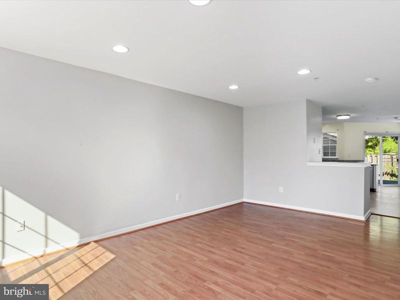 611 Hollowstone Rd, Frederick, MD 21703