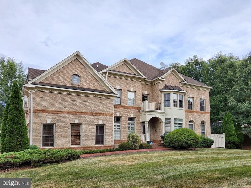 12748 Lady Somerset Ln, Fairfax, VA 22033