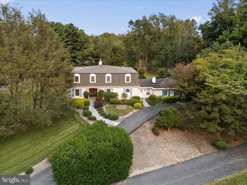 645 Seneca Rd, Great Falls, VA 22066