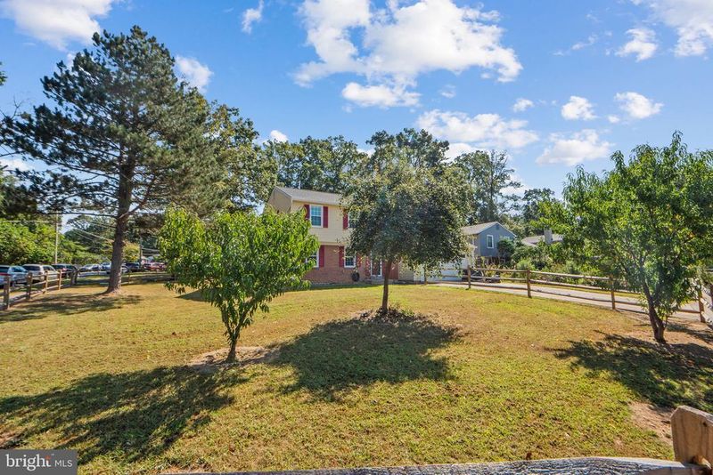 3301 Fallowfield Dr, Falls Church, VA 22042