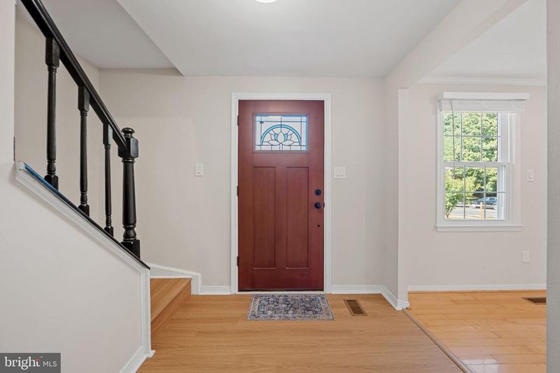 3301 Fallowfield Dr, Falls Church, VA 22042