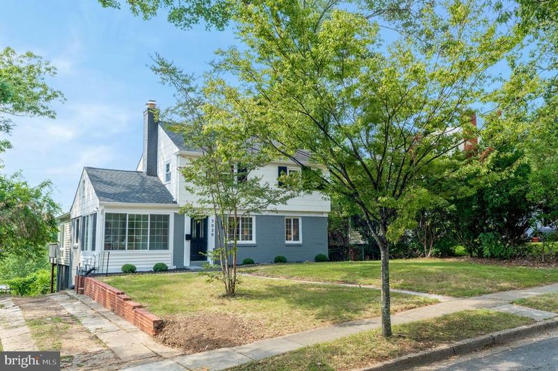 3020 Lake Ave, Cheverly, MD 20785