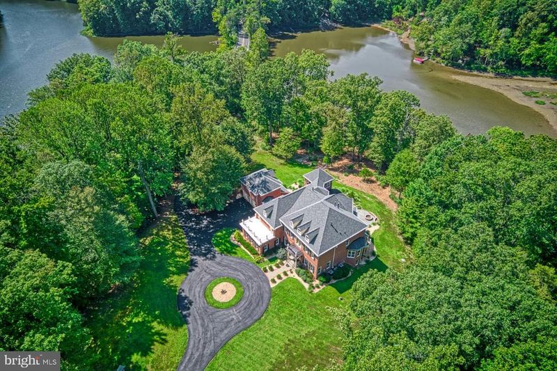 10300 Hampton Rd, Fairfax Station, VA 22039