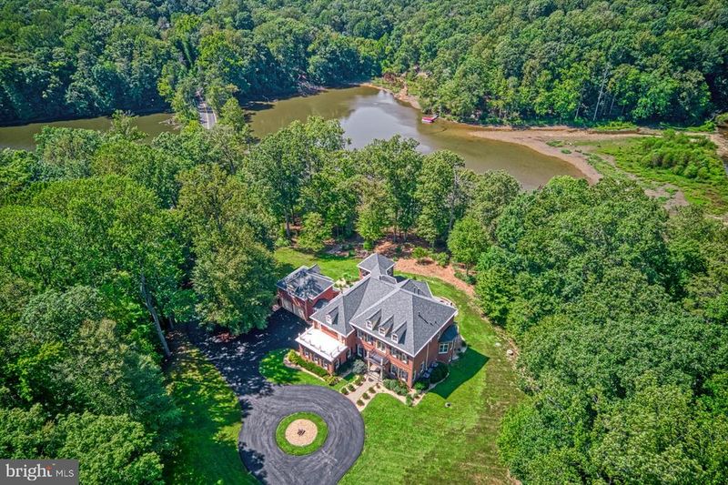 10300 Hampton Rd, Fairfax Station, VA 22039