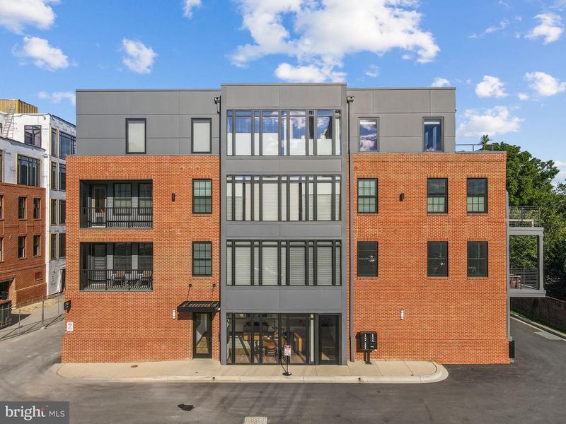210 Second St E #402, Frederick, MD 21701