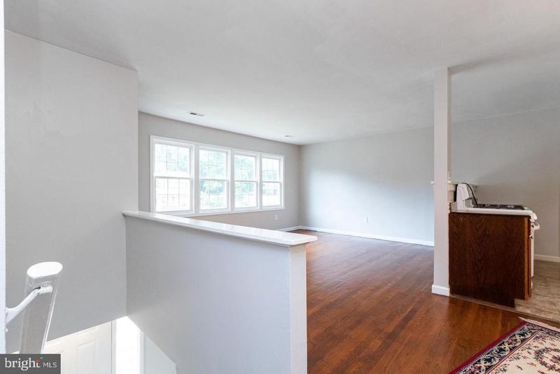 3206 Burbank Ln, Woodbridge, VA 22193