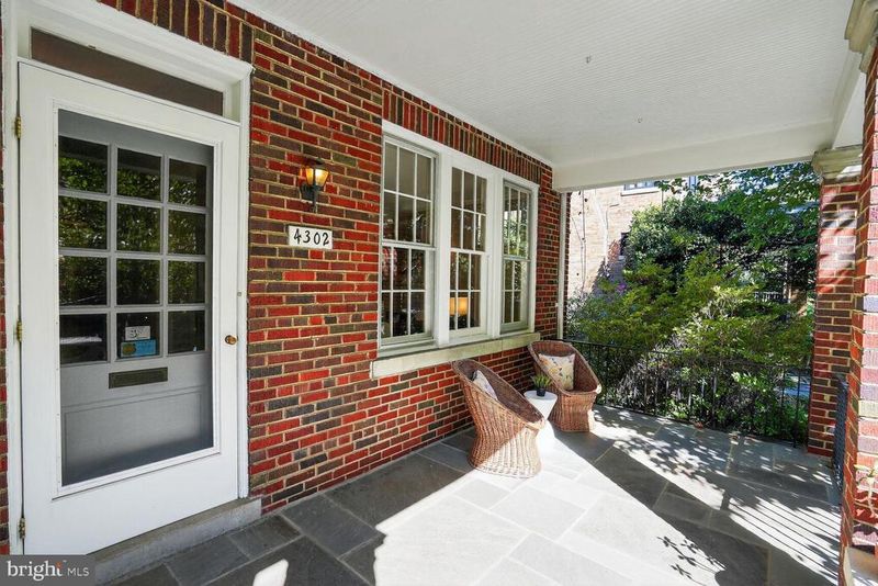 4302 37th St NW, Washington, DC 20008