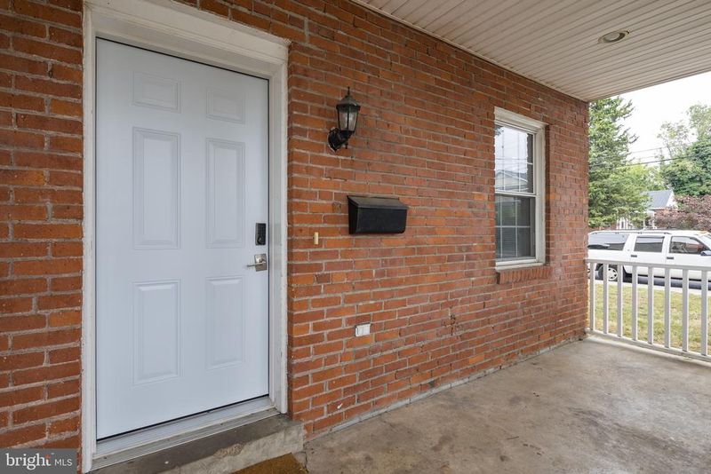 1600 13th St S, Arlington, VA 22204