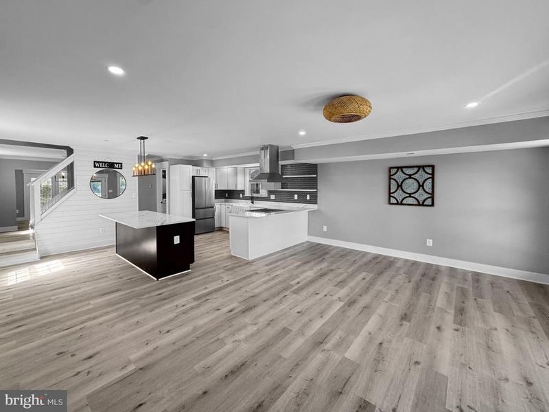 5946 2nd St, Deale, MD 20751
