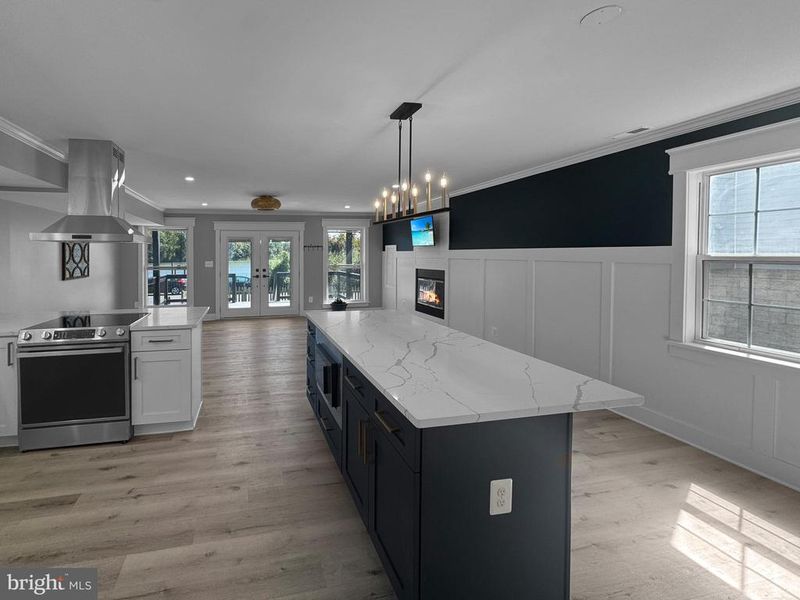 5946 2nd St, Deale, MD 20751