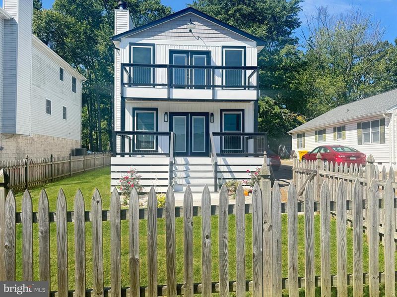 5946 2nd St, Deale, MD 20751