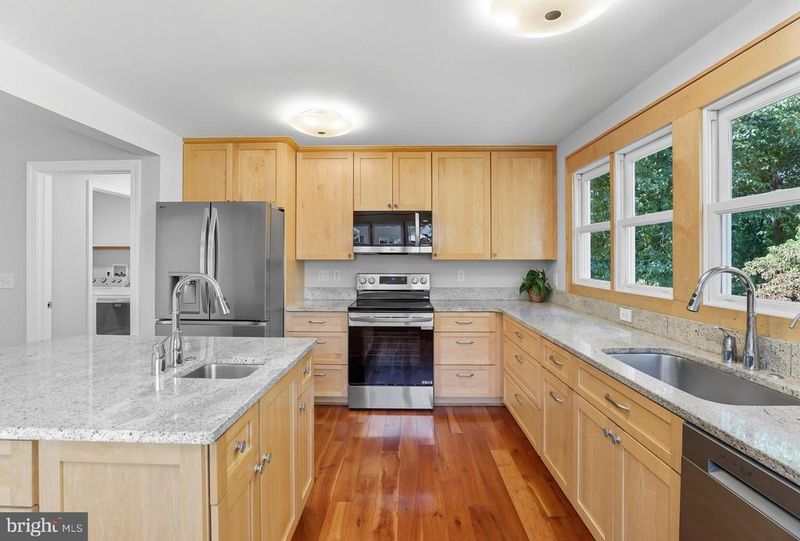 18110 Bilney Dr, Olney, MD 20832