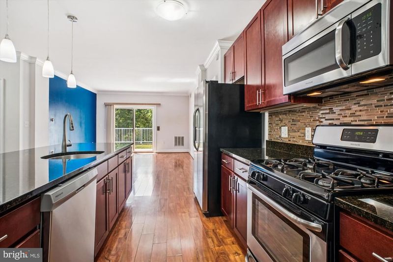 6301 Edsall Rd #109, Alexandria, VA 22312