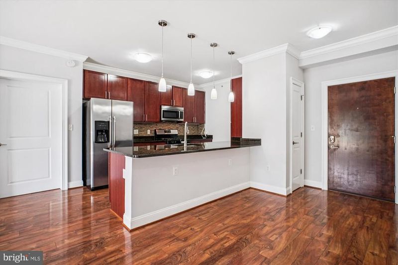 6301 Edsall Rd #109, Alexandria, VA 22312