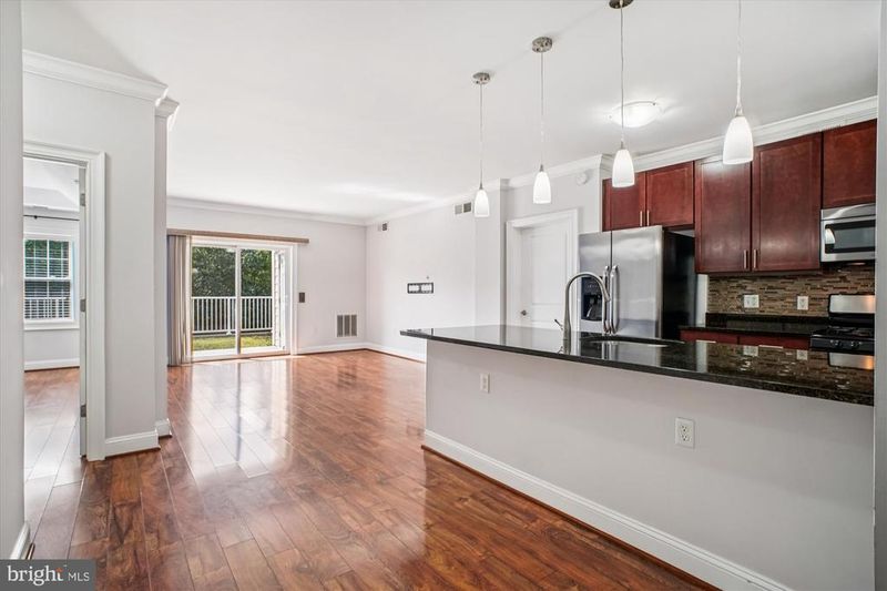 6301 Edsall Rd #109, Alexandria, VA 22312