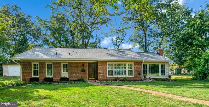 6425 Montrose St, Alexandria, VA 22312