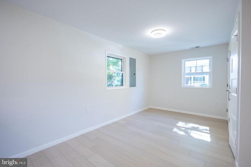 414 Venton Rd, Edgewater, MD 21037