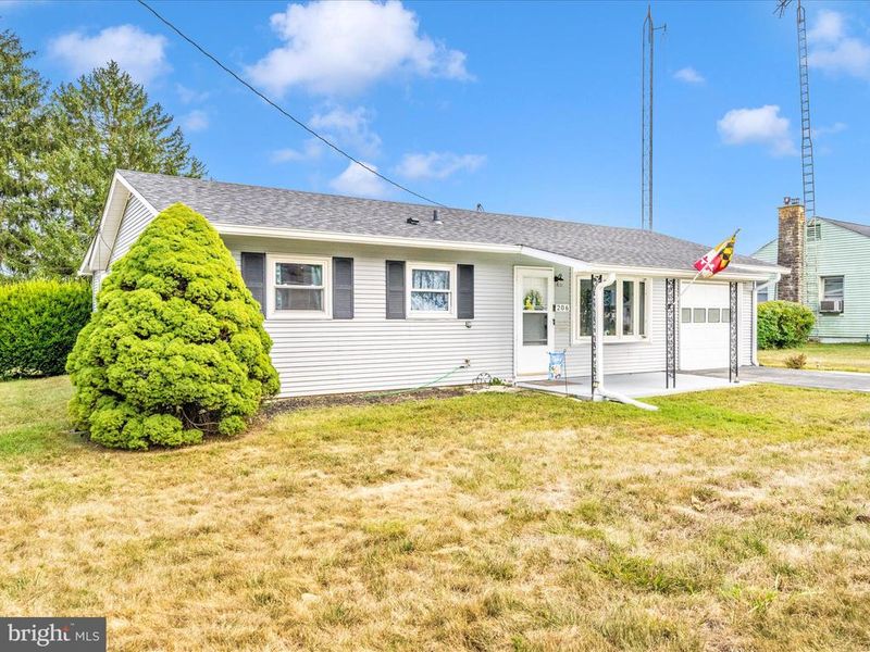 206 S 2nd St, Woodsboro, MD 21798