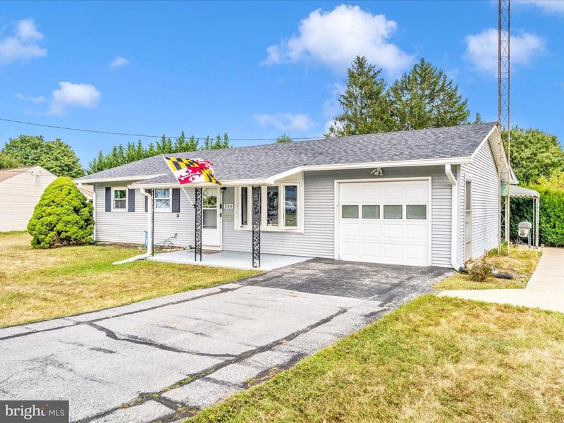 206 S 2nd St, Woodsboro, MD 21798