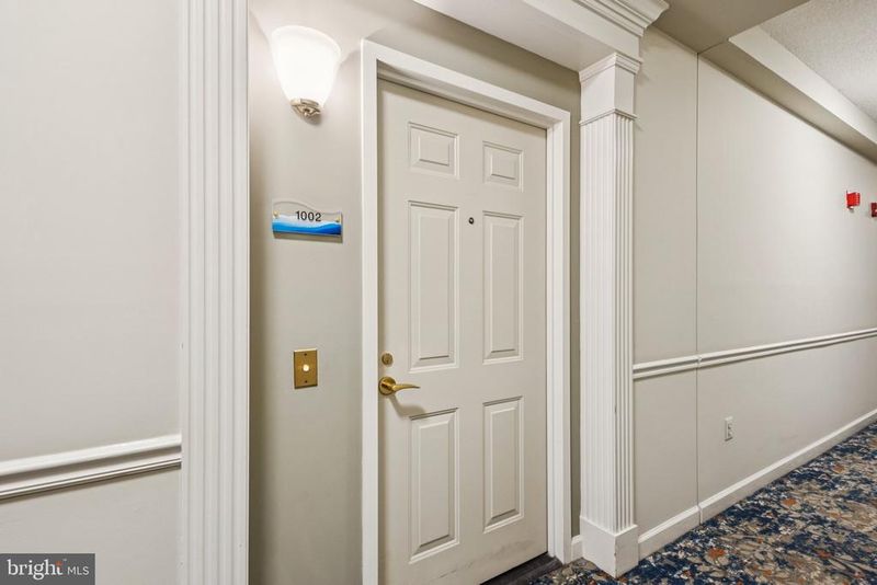 19375 Cypress Ridge Ter #1002, Leesburg, VA 20176